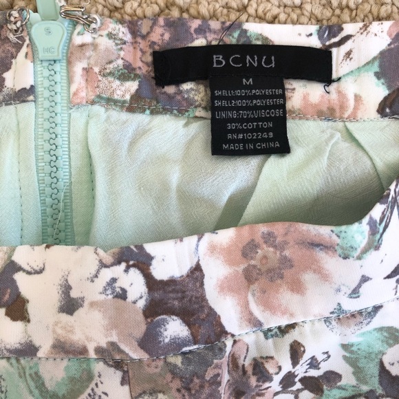 Flowy floral skirt size S/6 - Picture 2 of 2